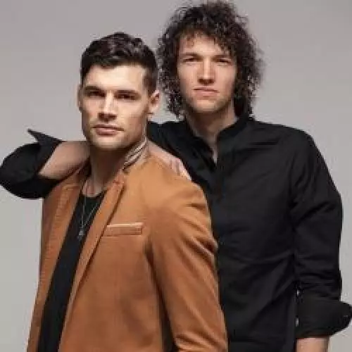 For KING & COUNTRY