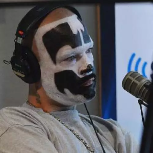 Shaggy 2 Dope