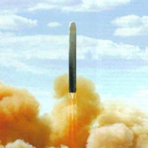 УР-100Н, УР-100Н УТТХ (SS-19 "Стилет") - межконтинентальная баллистическая ракета